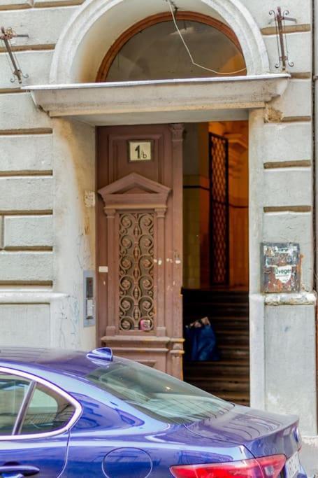 Cozy Nest By The Andrassy Avenue Leilighet Budapest Eksteriør bilde